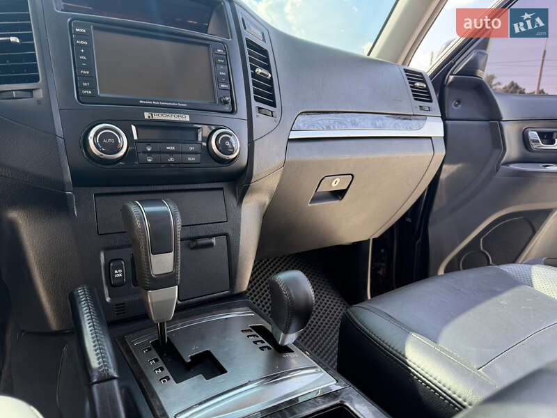 Внедорожник / Кроссовер Mitsubishi Pajero Wagon 2007 в Кременце