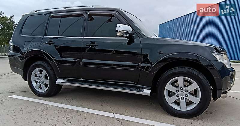 Позашляховик / Кросовер Mitsubishi Pajero Wagon 2008 в Одесі