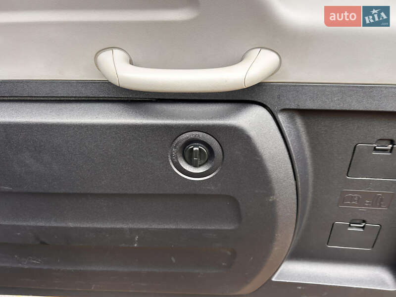 Позашляховик / Кросовер Mitsubishi Pajero Wagon 2007 в Кременці фото 20 Позашляховик / Кросовер Mitsubishi Pajero Wagon 2007 в Кременці