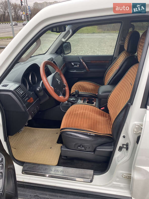 Позашляховик / Кросовер Mitsubishi Pajero Wagon 2011 в Харкові фото 2 Позашляховик / Кросовер Mitsubishi Pajero Wagon 2011 в Харкові