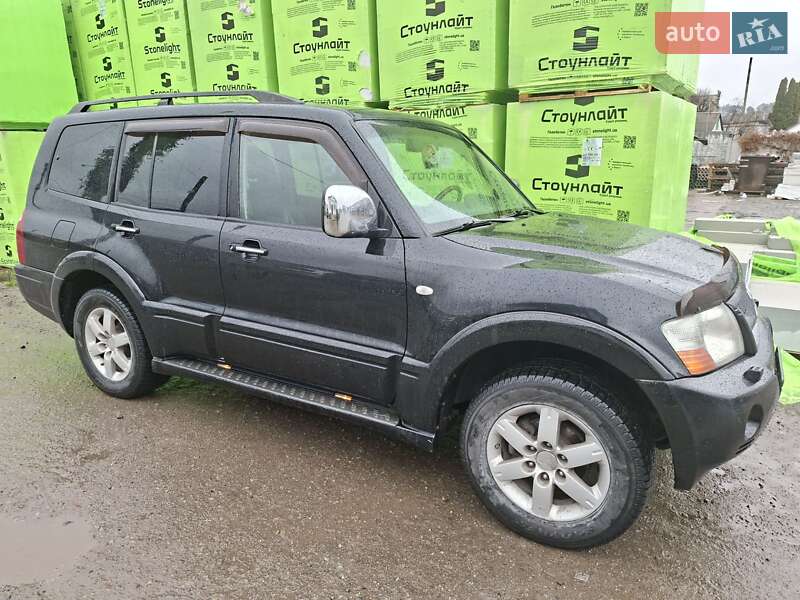 Позашляховик / Кросовер Mitsubishi Pajero Wagon 2005 в Києві