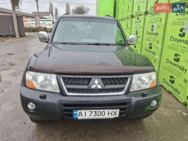 Позашляховик / Кросовер Mitsubishi Pajero Wagon 2005 в Києві