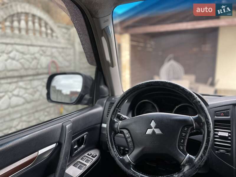 Позашляховик / Кросовер Mitsubishi Pajero Wagon 2008 в Львові