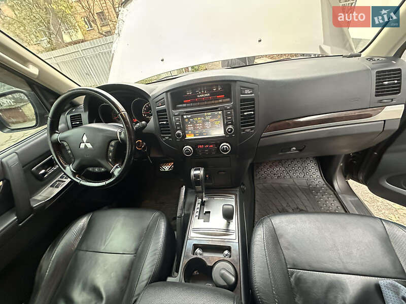 Позашляховик / Кросовер Mitsubishi Pajero Wagon 2013 в Черкасах фото 53 Позашляховик / Кросовер Mitsubishi Pajero Wagon 2013 в Черкасах