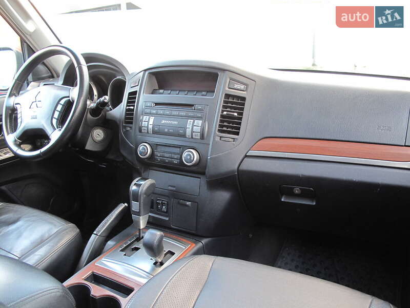 Внедорожник / Кроссовер Mitsubishi Pajero Wagon 2007 в Киеве фото 61 Внедорожник / Кроссовер Mitsubishi Pajero Wagon 2007 в Киеве