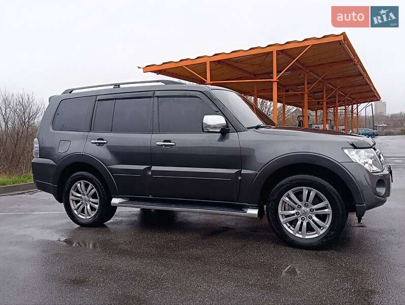 Позашляховик / Кросовер Mitsubishi Pajero Wagon 2013 в Харкові
