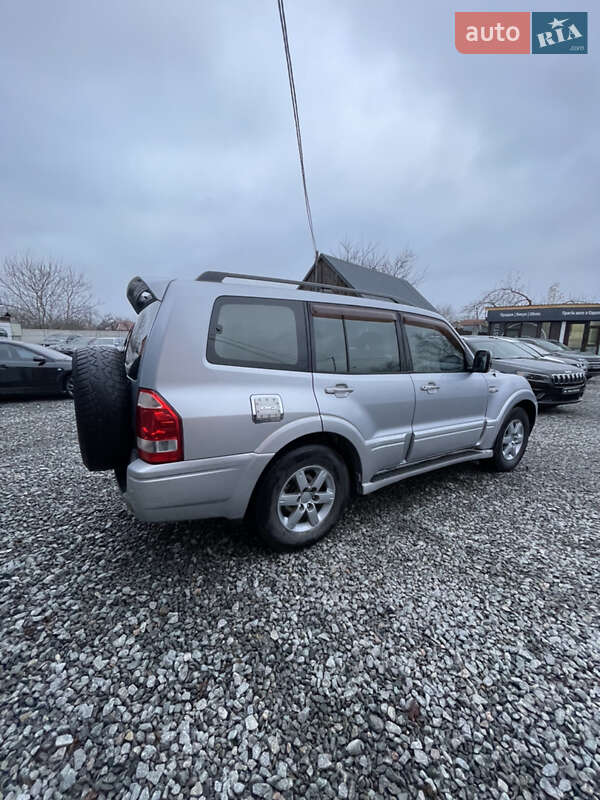 Внедорожник / Кроссовер Mitsubishi Pajero Wagon 2006 в Дергачах