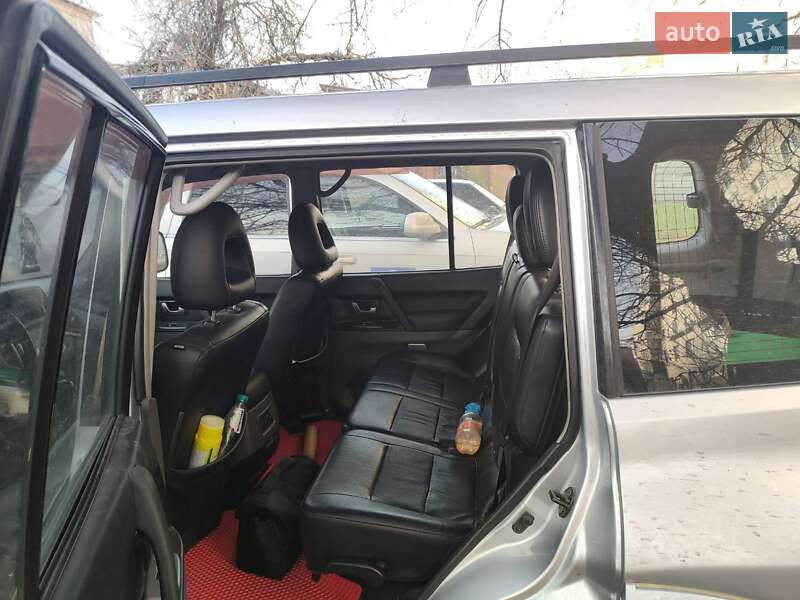 Внедорожник / Кроссовер Mitsubishi Pajero Wagon 2005 в Днепре