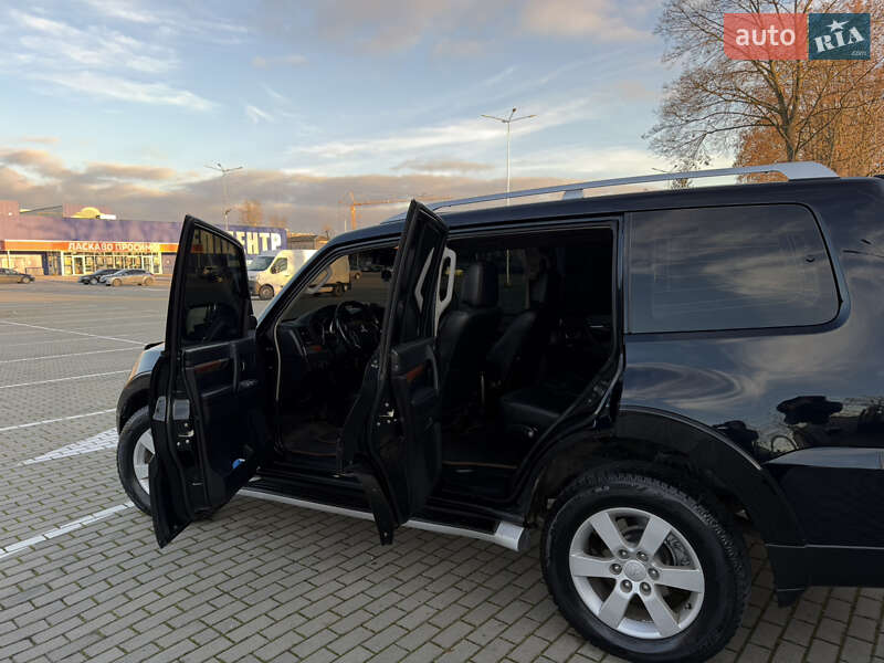 Внедорожник / Кроссовер Mitsubishi Pajero Wagon 2008 в Тернополе