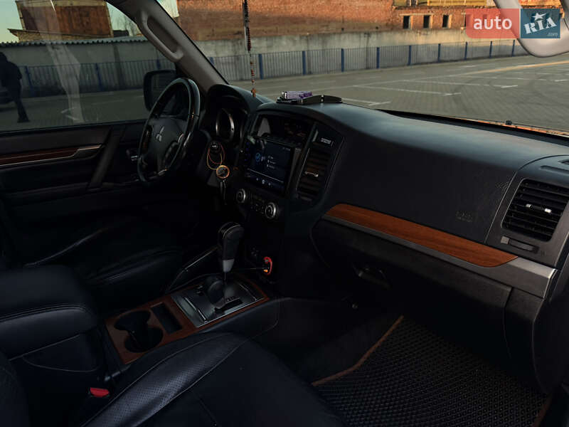 Внедорожник / Кроссовер Mitsubishi Pajero Wagon 2008 в Тернополе