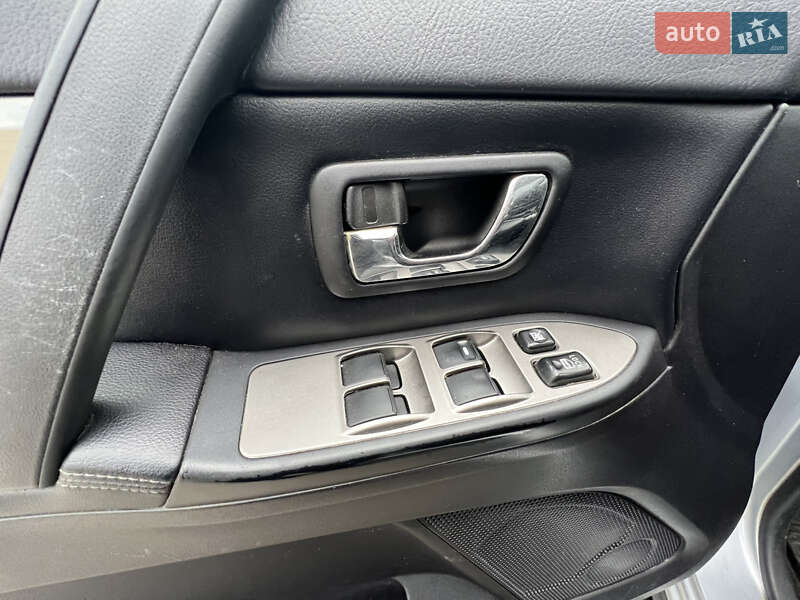 Внедорожник / Кроссовер Mitsubishi Pajero Wagon 2008 в Киеве фото 9 Внедорожник / Кроссовер Mitsubishi Pajero Wagon 2008 в Киеве