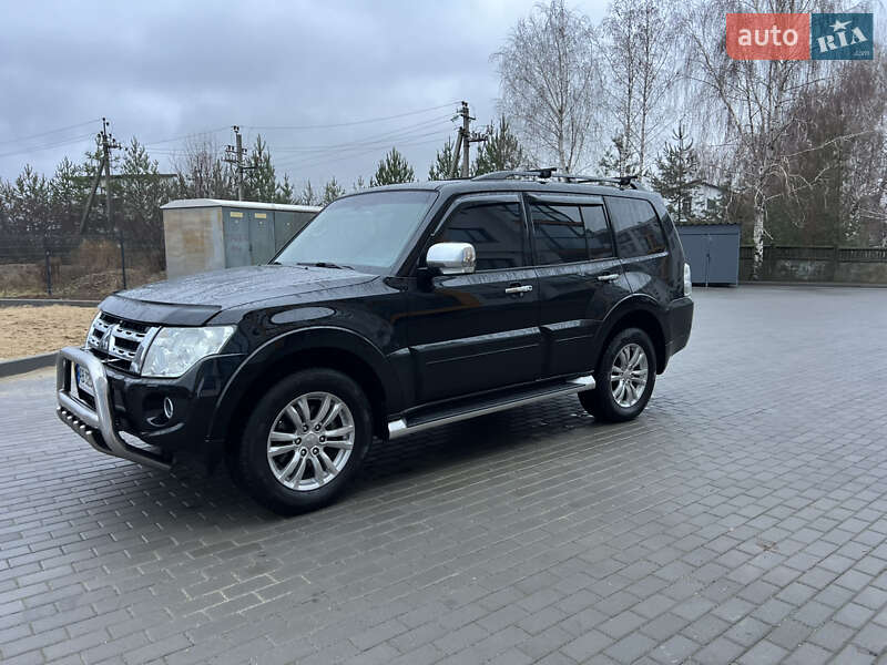 Внедорожник / Кроссовер Mitsubishi Pajero Wagon 2012 в Виннице