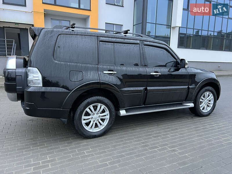 Внедорожник / Кроссовер Mitsubishi Pajero Wagon 2012 в Виннице