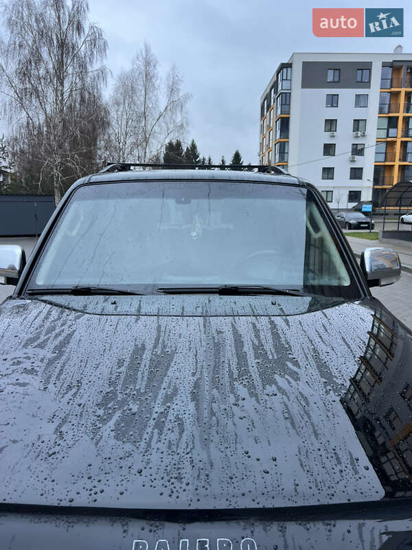 Внедорожник / Кроссовер Mitsubishi Pajero Wagon 2012 в Виннице