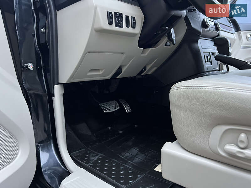 Внедорожник / Кроссовер Mitsubishi Pajero Wagon 2012 в Виннице