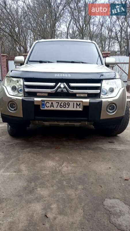 Внедорожник / Кроссовер Mitsubishi Pajero Wagon 2008 в Черновцах фото 4 Внедорожник / Кроссовер Mitsubishi Pajero Wagon 2008 в Черновцах