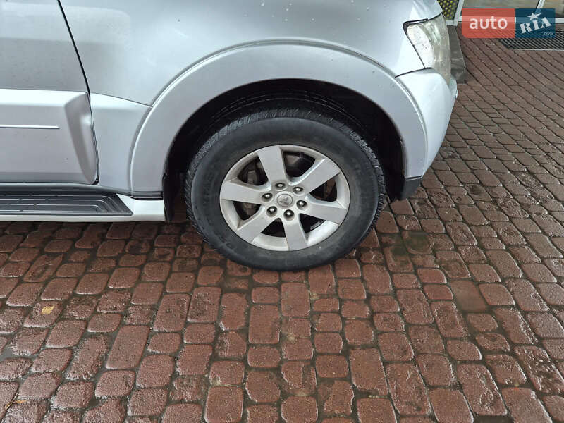 Внедорожник / Кроссовер Mitsubishi Pajero Wagon 2007 в Львове