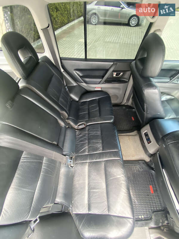 Внедорожник / Кроссовер Mitsubishi Pajero Wagon 2002 в Долине фото 17 Внедорожник / Кроссовер Mitsubishi Pajero Wagon 2002 в Долине