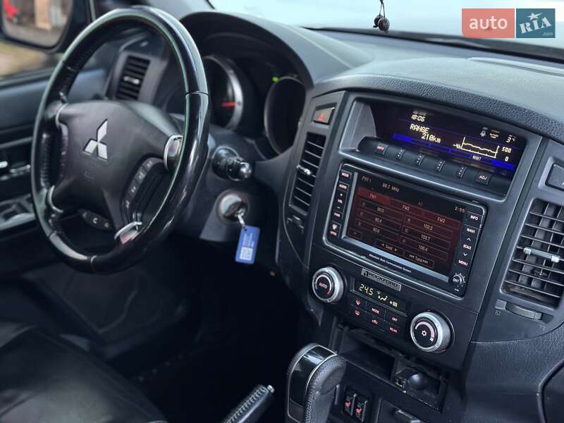 Внедорожник / Кроссовер Mitsubishi Pajero Wagon 2010 в Сарнах