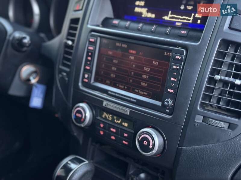 Внедорожник / Кроссовер Mitsubishi Pajero Wagon 2010 в Сарнах