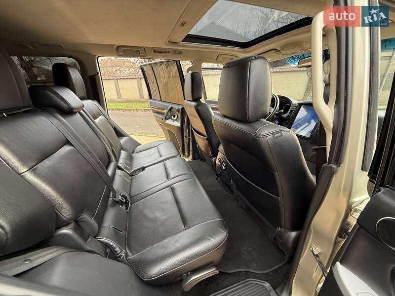 Позашляховик / Кросовер Mitsubishi Pajero Wagon 2013 в Одесі