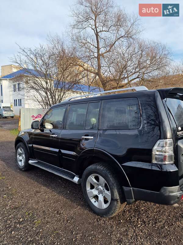 Позашляховик / Кросовер Mitsubishi Pajero Wagon 2007 в Чернівцях