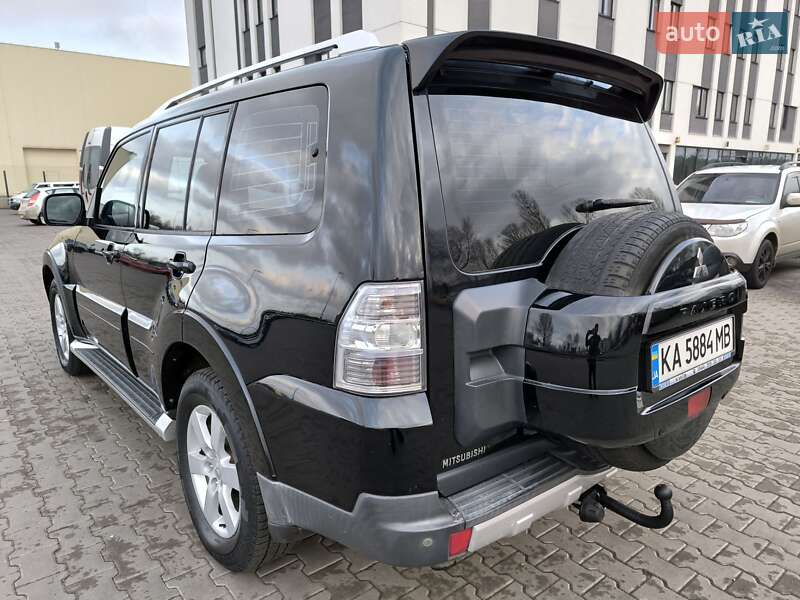 Внедорожник / Кроссовер Mitsubishi Pajero Wagon 2008 в Киеве