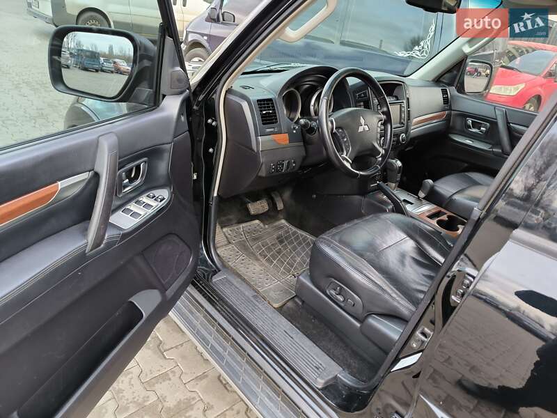 Внедорожник / Кроссовер Mitsubishi Pajero Wagon 2008 в Киеве