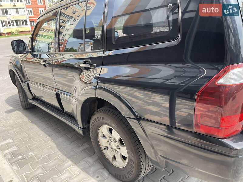 Внедорожник / Кроссовер Mitsubishi Pajero Wagon 2006 в Киеве