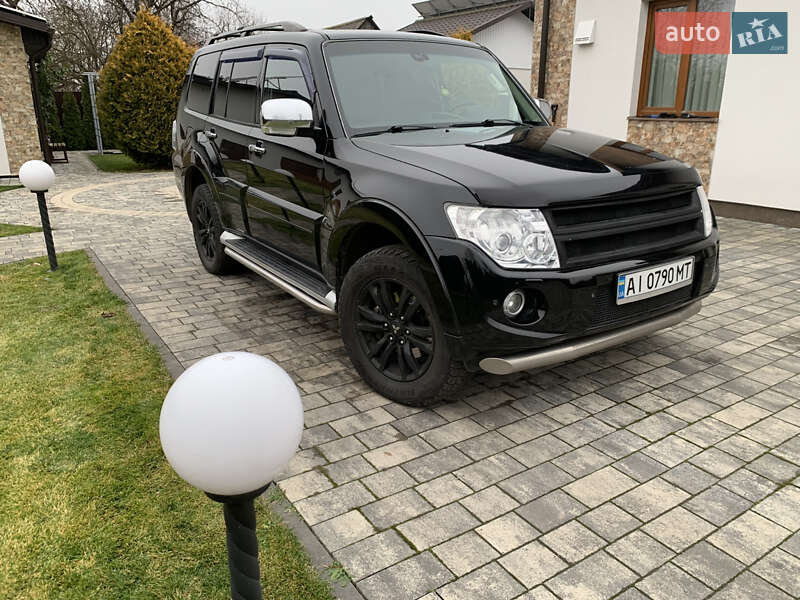 Позашляховик / Кросовер Mitsubishi Pajero Wagon 2013 в Рівному