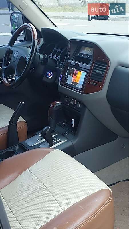 Позашляховик / Кросовер Mitsubishi Pajero Wagon 2006 в Києві