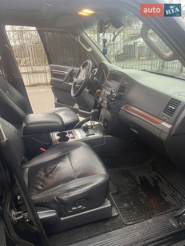 Внедорожник / Кроссовер Mitsubishi Pajero Wagon 2008 в Киеве фото 15 Внедорожник / Кроссовер Mitsubishi Pajero Wagon 2008 в Киеве