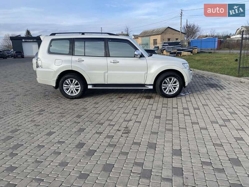 Mitsubishi Pajero Wagon 2014 Mitsubishi Pajero Wagon 2014