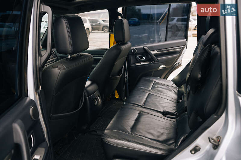 Позашляховик / Кросовер Mitsubishi Pajero Wagon 2007 в Києві