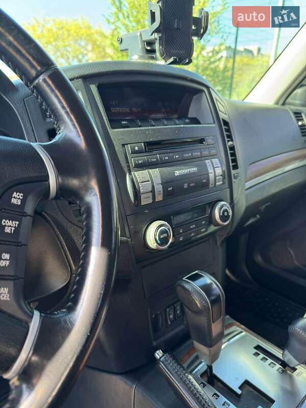 Внедорожник / Кроссовер Mitsubishi Pajero Wagon 2008 в Южном фото 15 Внедорожник / Кроссовер Mitsubishi Pajero Wagon 2008 в Южном