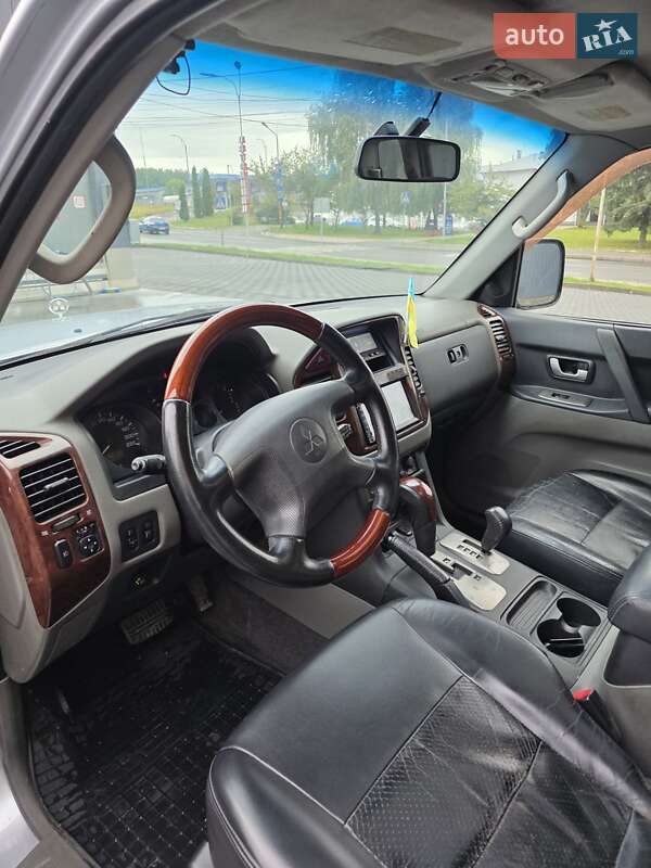 Позашляховик / Кросовер Mitsubishi Pajero Wagon 2007 в Хмельницькому фото 15 Позашляховик / Кросовер Mitsubishi Pajero Wagon 2007 в Хмельницькому