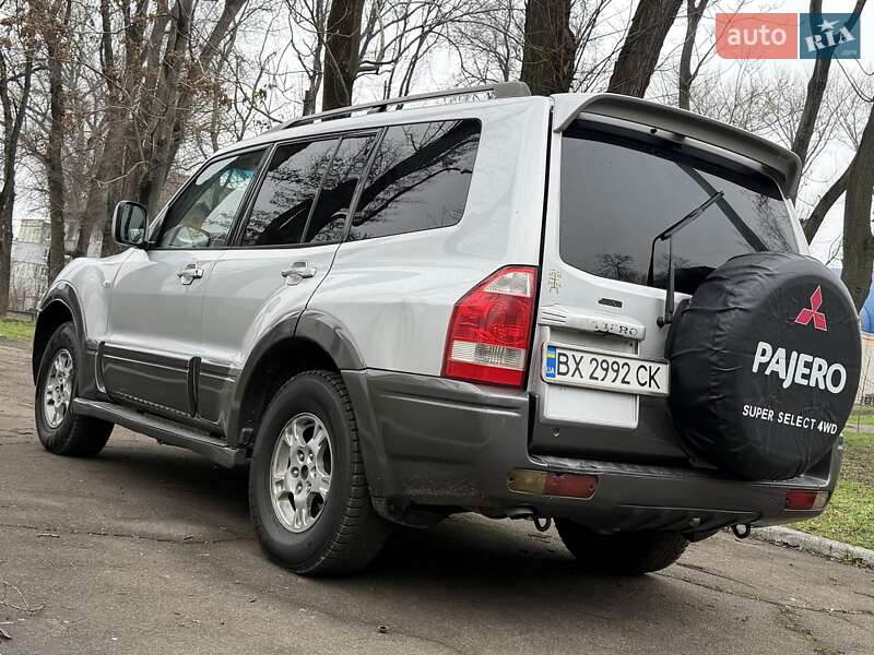Mitsubishi Pajero Wagon 2003