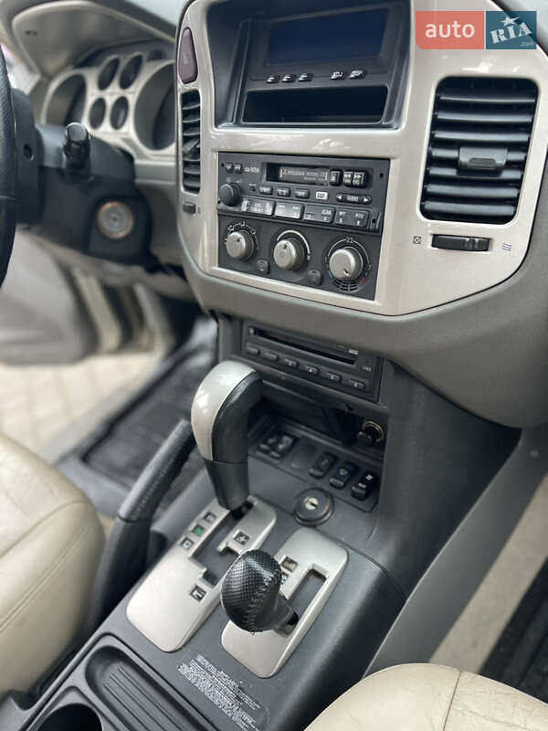 Позашляховик / Кросовер Mitsubishi Pajero Wagon 2005 в Рівному