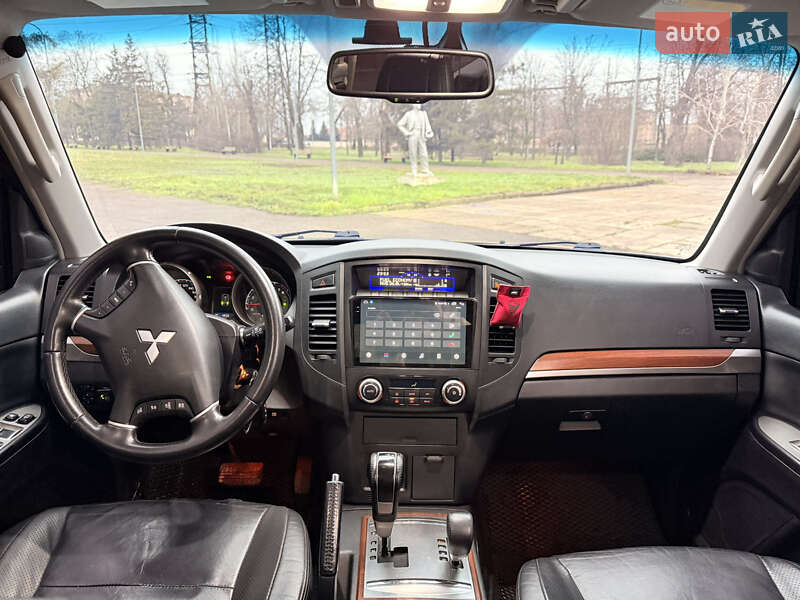 Позашляховик / Кросовер Mitsubishi Pajero Wagon 2008 в Кривому Розі