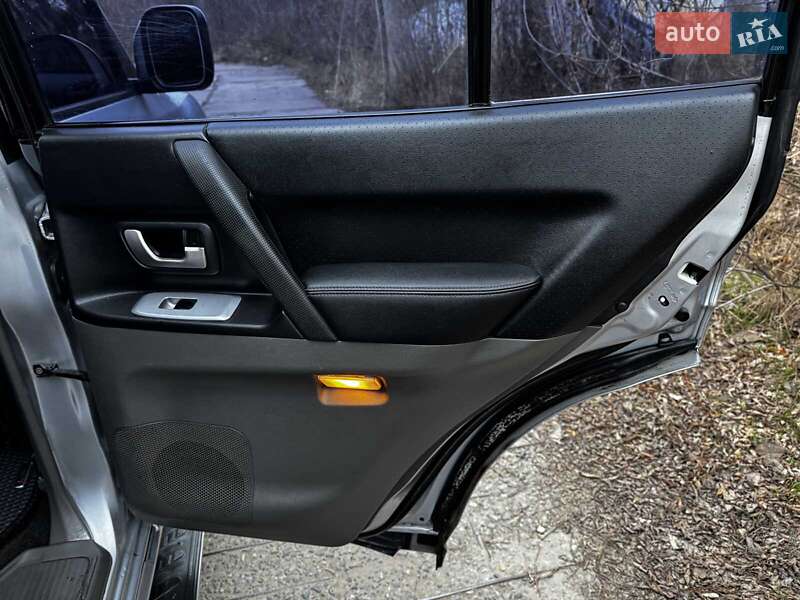 Внедорожник / Кроссовер Mitsubishi Pajero Wagon 2006 в Киеве фото 33 Внедорожник / Кроссовер Mitsubishi Pajero Wagon 2006 в Киеве