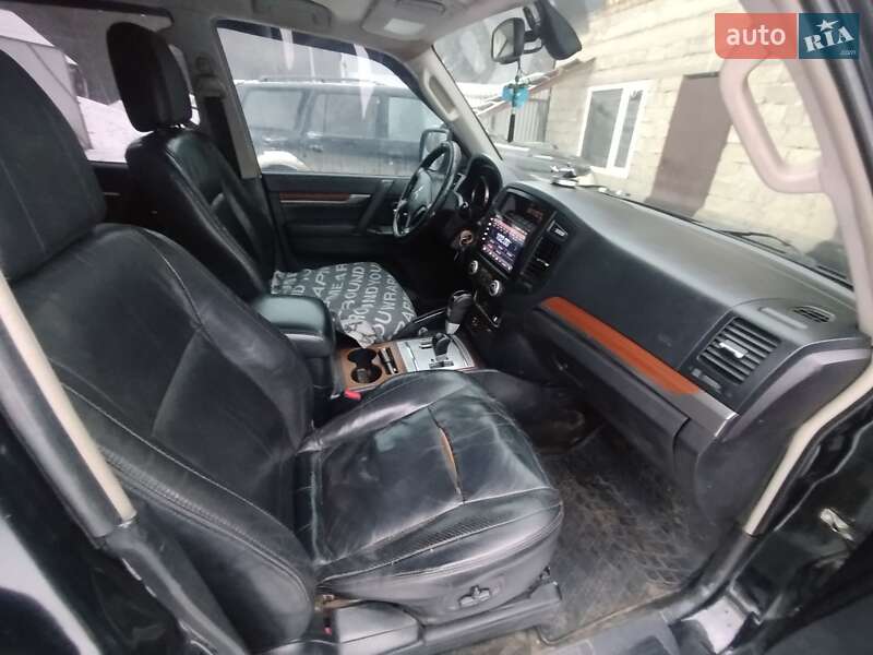 Внедорожник / Кроссовер Mitsubishi Pajero Wagon 2008 в Путиле