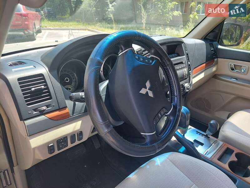 Внедорожник / Кроссовер Mitsubishi Pajero Wagon 2007 в Виннице