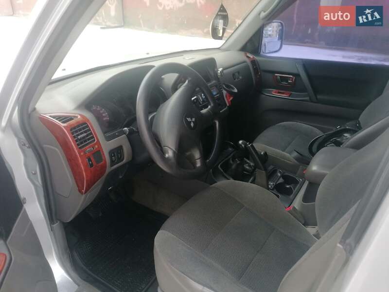 Позашляховик / Кросовер Mitsubishi Pajero Wagon 2000 в Звягелі фото 64 Позашляховик / Кросовер Mitsubishi Pajero Wagon 2000 в Звягелі