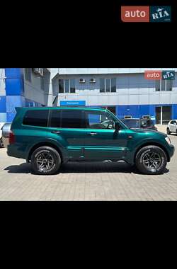 Внедорожник / Кроссовер Mitsubishi Pajero Wagon 2001 в Раздельной