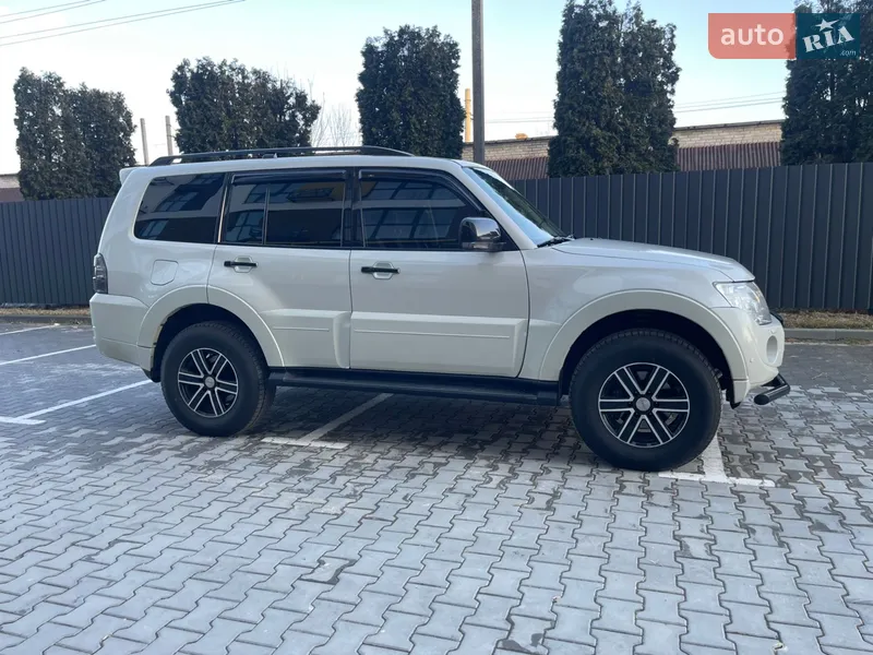 Mitsubishi Pajero Wagon