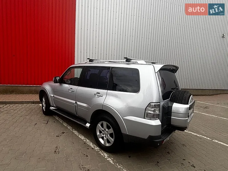 Mitsubishi Pajero Wagon 2007 VIN JMBLYV97W7J002459 фото оголошення 4 з 49