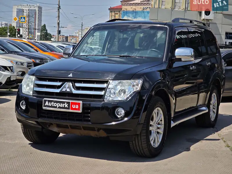 Mitsubishi Pajero Wagon 2013