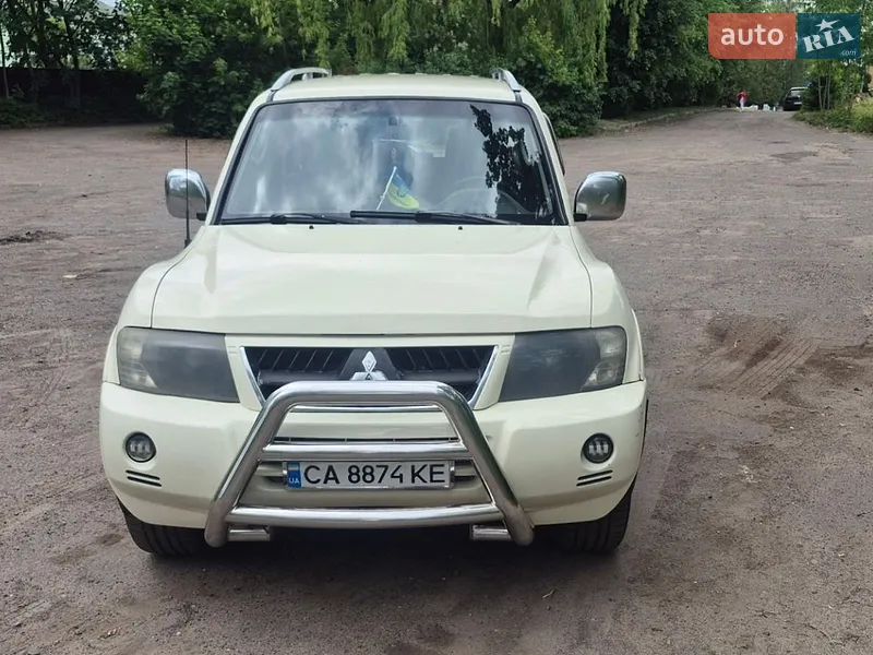 Mitsubishi Pajero Wagon