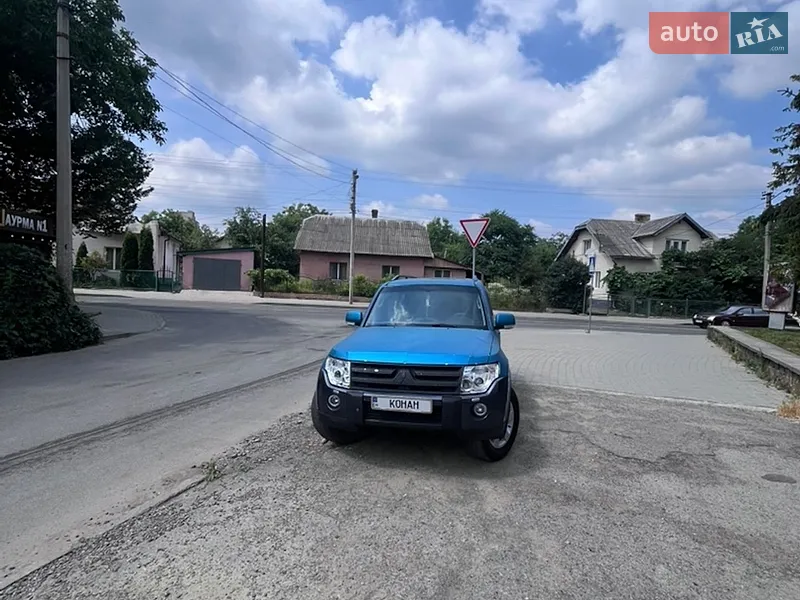 Mitsubishi Pajero Wagon