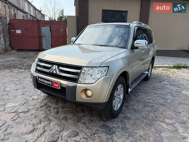 Mitsubishi Pajero Wagon